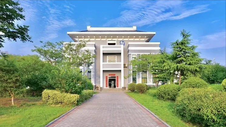 在校園里，你最想做的一件事是什么？